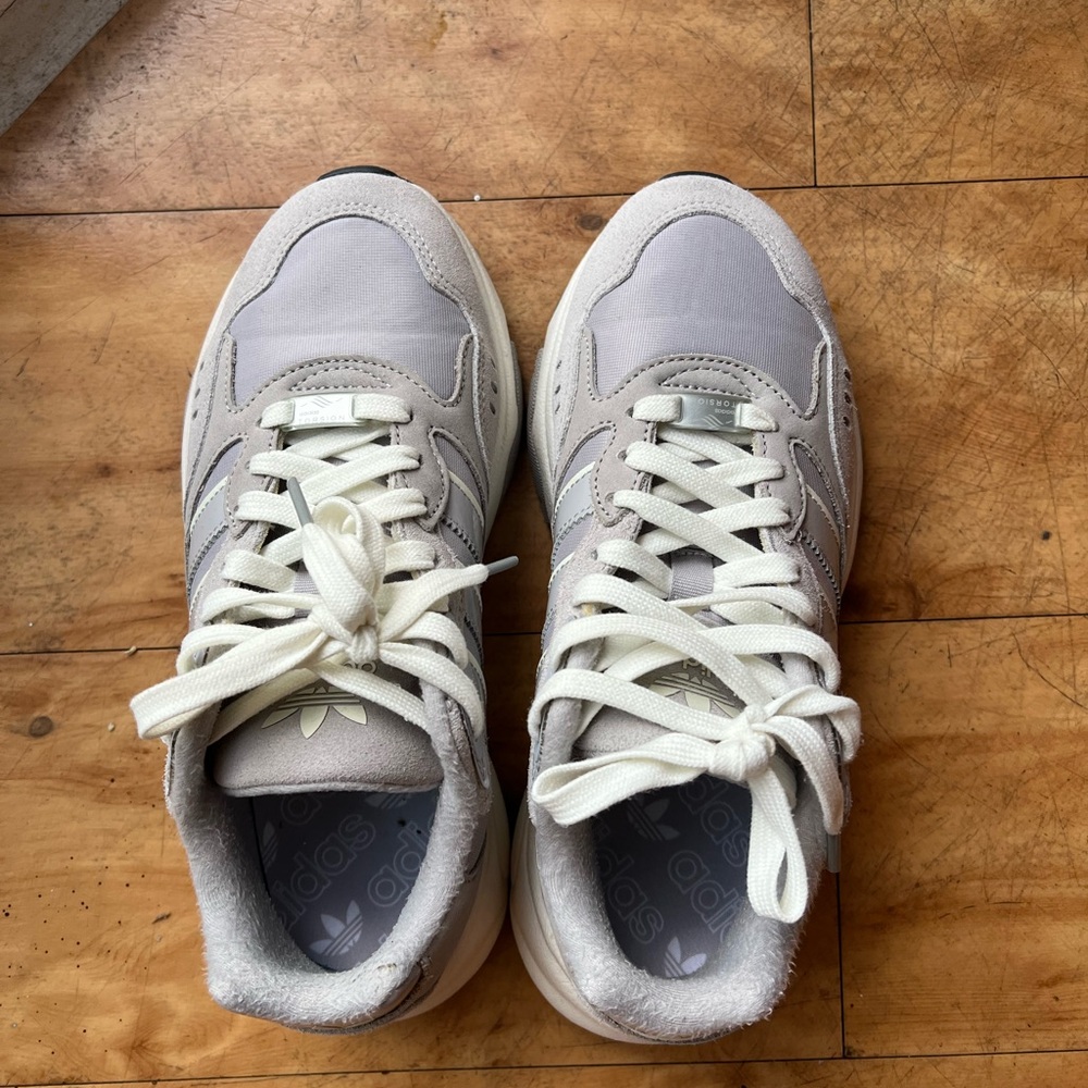 Adidas Retropy F90 gray sneakers women 7.5